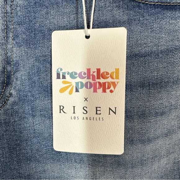 RISEN FRECKLED POPPY Women's 1X 12/14 Bootleg  Stretch Jeans - Picture 5 of 9